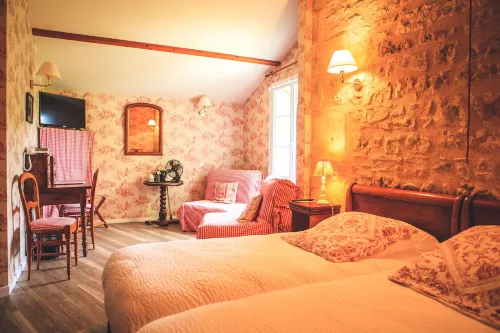 Logis Auberge le Centre - Poitou Hôtels à : Vivonne