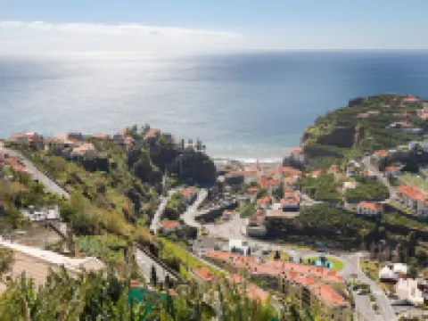 HOME ARAÚJO - (13090 / AL) fantastic view of the village and the beach of Ponta do Sol Hotels in Ponta Do Sol