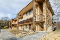 Riverfront Condo, Super Conveniently Located! Hotels near CAM Cabin Crafts
