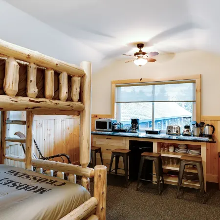 Cobble Mountain Lodge