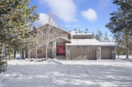 2 Sarazen Home with Hot Tub and BBQ on the Deck, Close to Woodlands Golf Course by Redawning