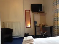Hotel César Climatisation Dans la majorité des Chambres Centre-Ville Gare Charleville-Mézières