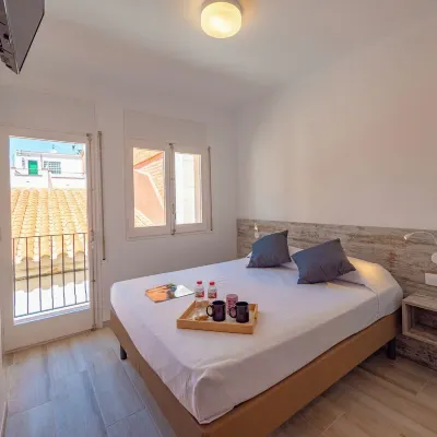 Agi Gloria Rooms Hotels near Playa Santa Margarida
