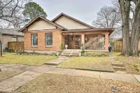 Texarkana Pet-Friendly Pad w/ Fenced Backyard Hotels in der Nähe von Arkansas Convention Center