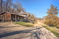 Rustic Iowa Cabin 10 Mi to Maquoketa Caves - 3-Star