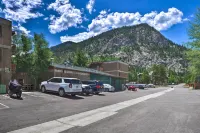 Frisco Condo 2 Blocks to Main St Year-Round Fun! - Parkplatz