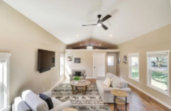 20 Mi to Glacier Natl Park Pet-Friendly Cabin