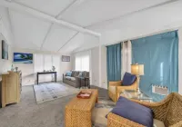 Walk to Beach 1 mile. 3/2 - Sleeps 10 Next to Everything! Private Road on 98! Отели рядом с достопримечательностью «Island Style»