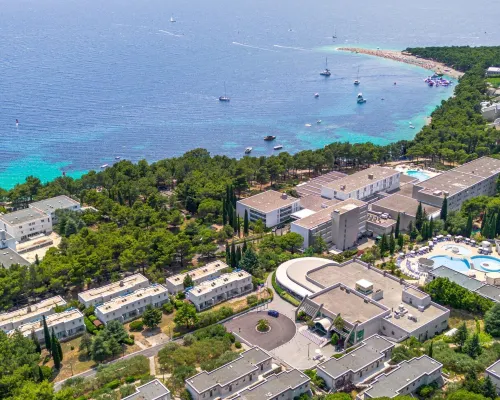 Bluesun Holiday Village Bonaca - Full Board โรงแรมในโบล