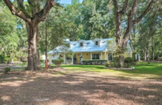 Serene Old Town Getaway Near Suwannee River!