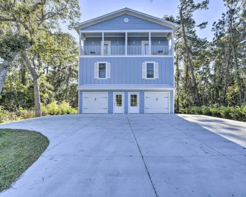 Modern Escape in the Heart of Murrells Inlet Hotels in Murrells Inlet