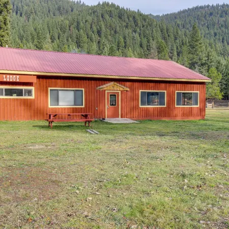 Montana Cabin: Day Trip to Glacier Natl Park!