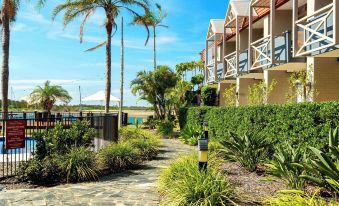 Comfort Resort Waters Edge