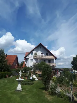 Hotel Pension Am Engelsberg Hotels in der Nähe von Maria Im Sand