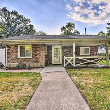 Pet-Friendly Taylor Home w/ Backyard Oasis!