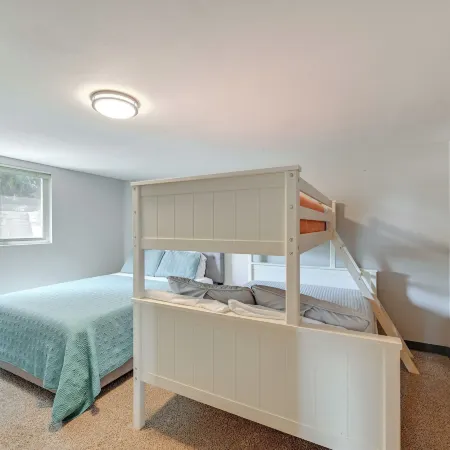 Family-Friendly Yakima Escape w/ Yard & Pool!