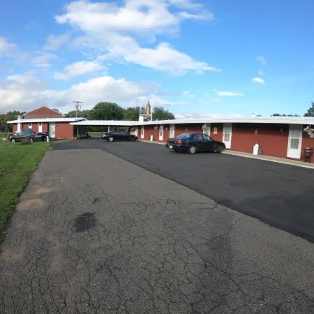 Copper Lantern Motor Lodge Отели в г. Вустер Каунти