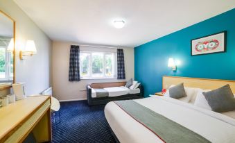 OYO Sunrise Hotel, A46 N Leicester