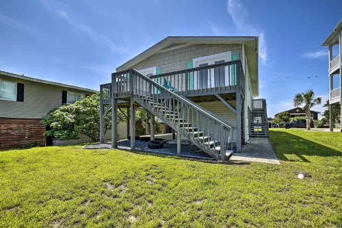 Oak Island Beach Abode w/ Deck: Walk to Shore! - Beach