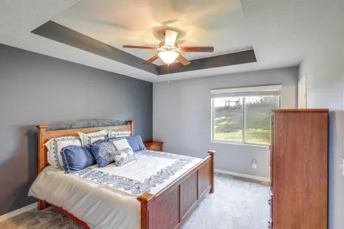 4 Mi to Offutt AFB - Family Home in Omaha Suburbs! - Badekar