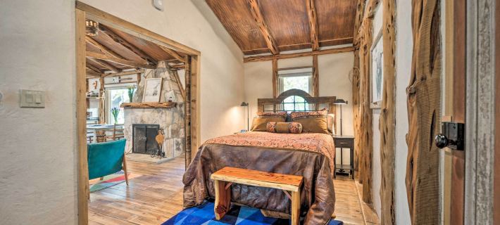 Unique Stay Historic Home Along Blanco River Ξενοδοχεία στην πόλη Blanco County
