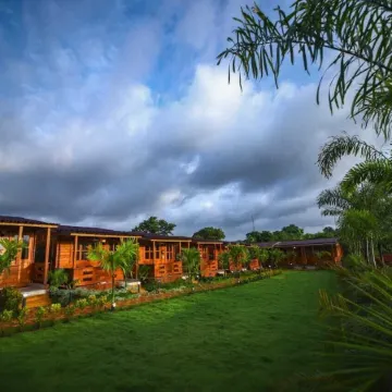 Grand Vatika Resort