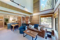 Tranquil Family Retreat Hotels near White Clouds