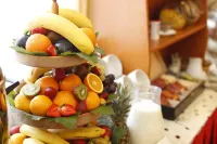 Hotel Korona Wellness, Rendezvény és Borszálloda - Desayuno