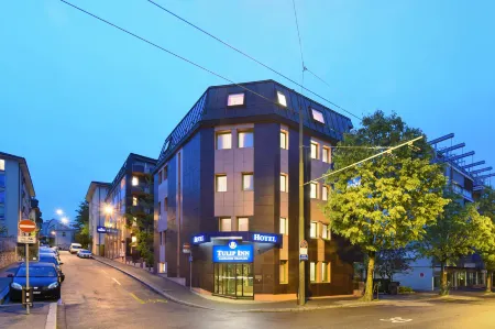 Tulip Inn Lausanne Beaulieu Отели в г. Ренан