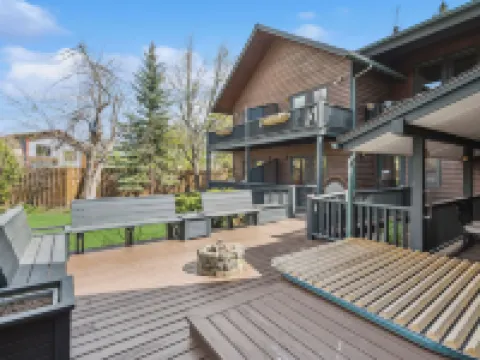 Good Medicine Lodge Hotels in Whitefish