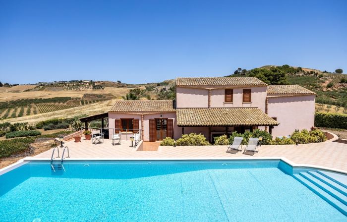 Villa Sui Colli Ericini Con Piscina by Wonderful Italy