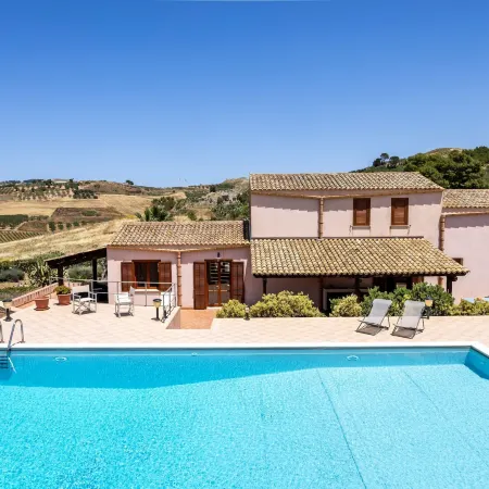 Villa Sui Colli Ericini Con Piscina by Wonderful Italy