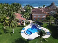 Hotel Cayman Suites - Pools