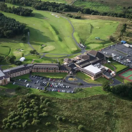 Glasgow Westerwood Hotel, Spa & Golf Resort Отели в г. Камберналд