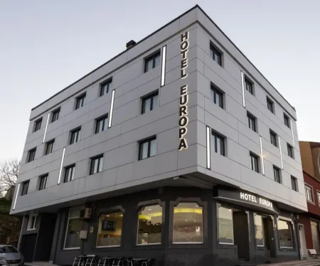 Hotel Europa Отели в г. Ларача