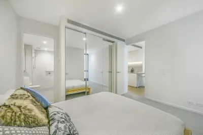 Cozy & Chic Apt Near Crown Casino & Southgate Mall