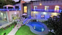 Leonardos Guesthouse