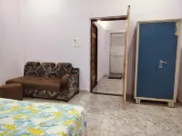 HOTEL GAYATRI Palace Hotel di Mughalsarai Rly. Settlement