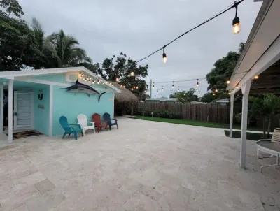 New Bedroom, Kitchen and Bathroom with a Pool