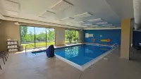 Hampton Inn & Suites Chicago Deer Park - Pools