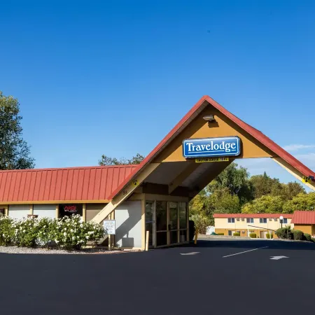 Travelodge by Wyndham Red Bluff South of Redding