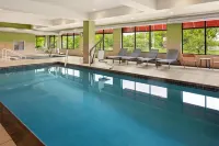 Hampton Inn Minneapolis-Roseville - parking