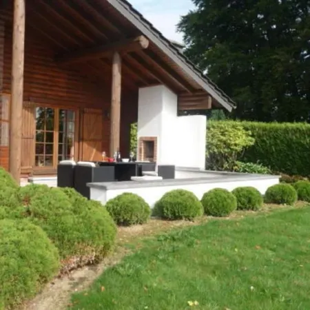 Stavelot Chalet with Garden