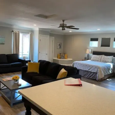 High End Guest House by I-5, Bethel, Simpson