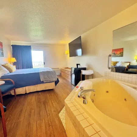 Beachcomber of Mackinaw Hotels in Cheboygan County