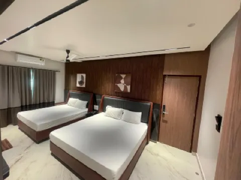 KB MARINA PARk Hotels near Parthasarathy Temple
