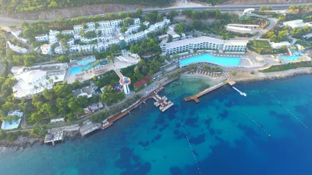 Blue Dreams Resort & SPA