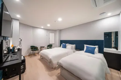 Gimpo Queen Hotel Hotels near Gimpo Keunsarang Gidokgyo Baekhwajeom