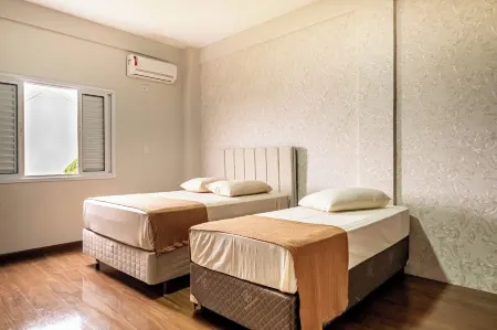 Arca's Express Hotel Отели в г. Толедо