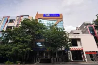FabHotel Cinco Hotels near Rail Nilayam Colony Park